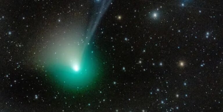 Cometa verde aparecerá no céu noturno pela primeira vez em 50 mil anos