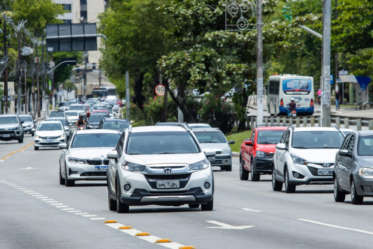 Proprietários de veículos começam a receber boletos para licenciamento anual