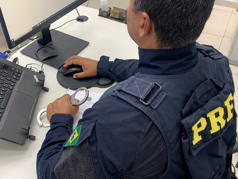PRF prende, em Sergipe, homicida foragido da Justiça de Alagoas
