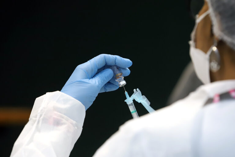 Covid-19: mais de 285 mil aracajuanos estão com esquema vacinal atrasado