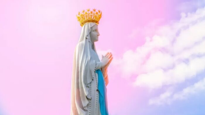 Padroeira dos doentes: veja a história e oração de Nossa Senhora de Lourdes