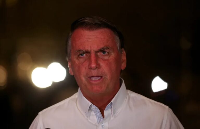 Senadores dos EUA culpam Bolsonaro por 8 de Janeiro e pressionam por extradição