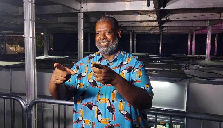 ‘Foi horrível, mas o Carnaval nos ajuda a seguir em frente’, diz Péricles