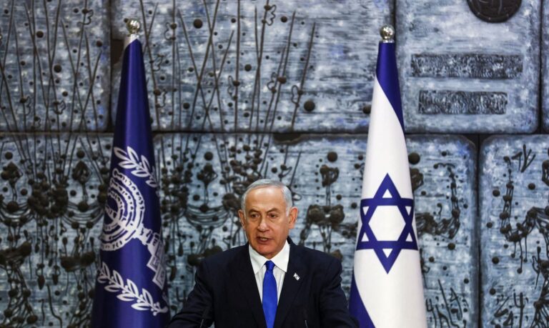 Netanyahu anuncia pausa em reforma judicial após protestos em massa
