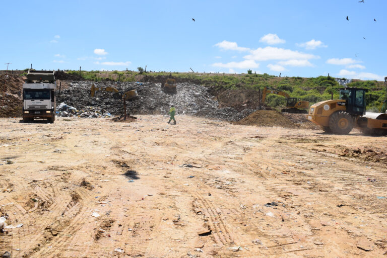 Adema interdita aterro sanitário em Rosário do Catete