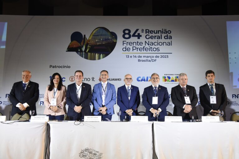 Edvaldo participa de reunião sobre mudanças climáticas e habitação