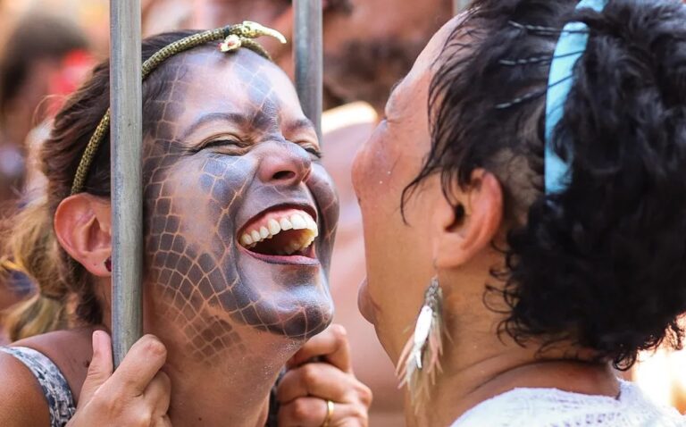 Especialistas explicam se existe receita para ser feliz