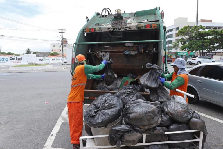Coleta de lixo é regularizada em Aracaju, diz Prefeitura