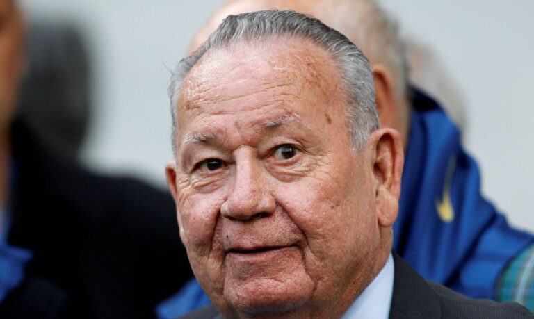 Morre lenda do futebol francês Just Fontaine