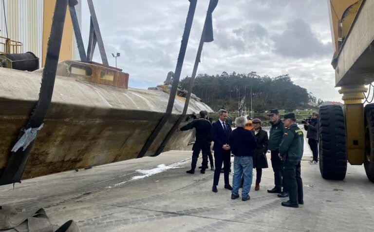 Narcossubmarino ‘fantasma’ tinha cobertores, roupas e comida brasileira