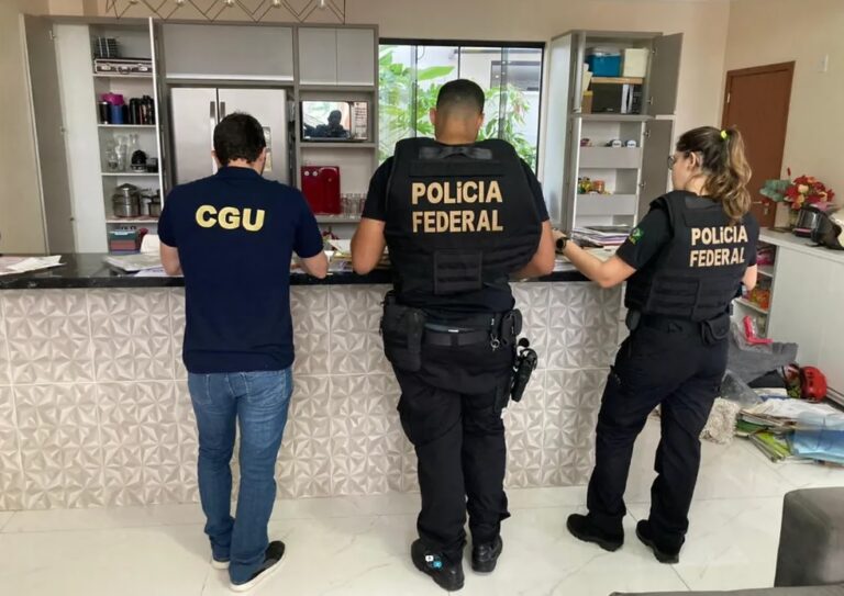 PF apreende bens do governador do Acre em ação contra corrupção