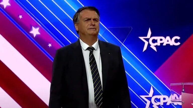 Bolsonaro diz ter “certeza” que esquerda planejou o 8 de Janeiro