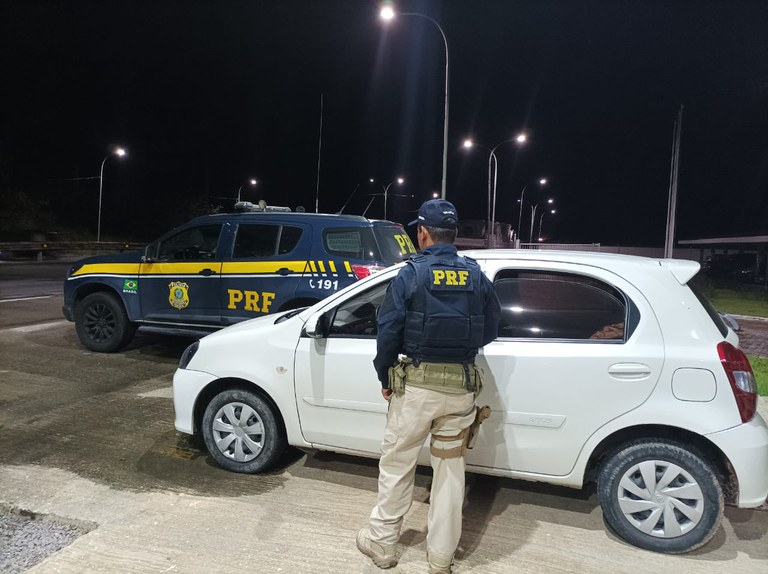 PRF prende idoso que trafegava embriagado na contramão da BR-101