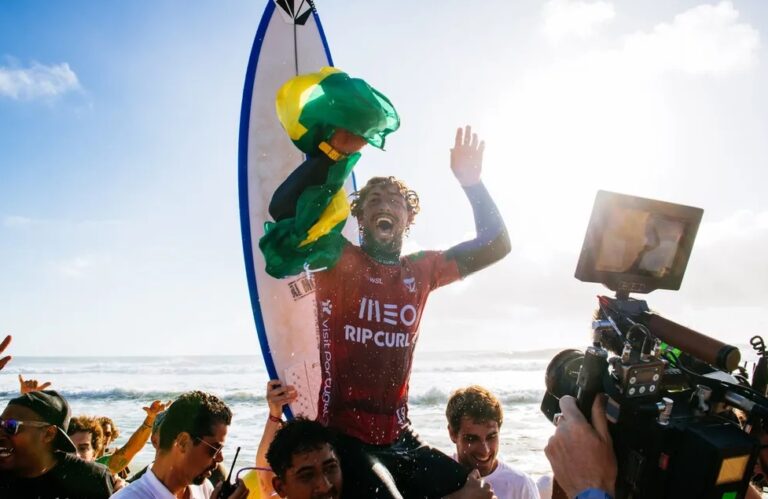 Chumbinho festeja título em Peniche: ‘Perguntava quando eu ia viver isso’