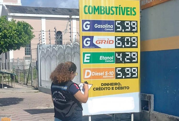 Preço da gasolina comum chega a custar R$5,99 em Aracaju