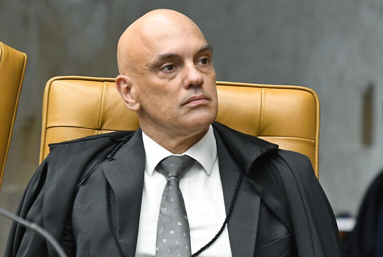 Moraes manda PF marcar depoimento de Bolsonaro sobre atos golpistas