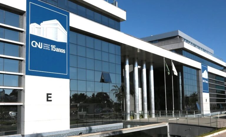CNJ aposenta juiz federal que gravou vídeo questionando urnas eletrônicas