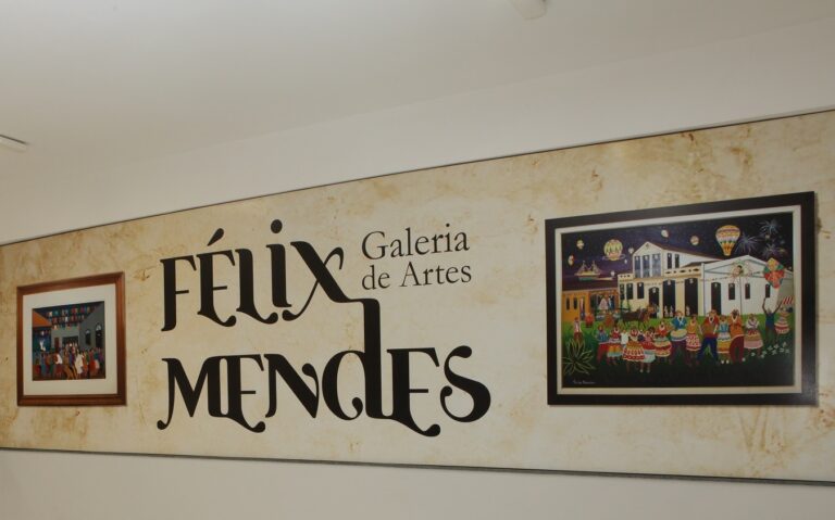 Galeria Felix Mendes reúne telas e esculturas de artistas sergipanos