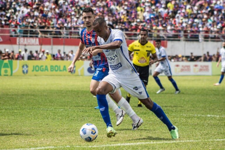 Itabaiana vence Confiança e larga na frente na disputa pelo Sergipão