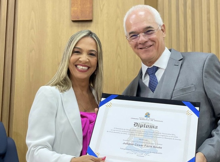 Empresário Juliano César recebe Título de Cidadão Aracajuano