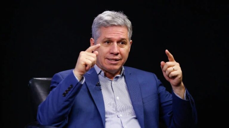Só terá reforma agrária se MST desocupar terras, diz ministro