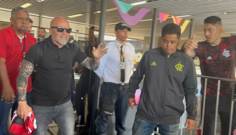 Sampaoli chega ao Rio para se apresentar ao Flamengo