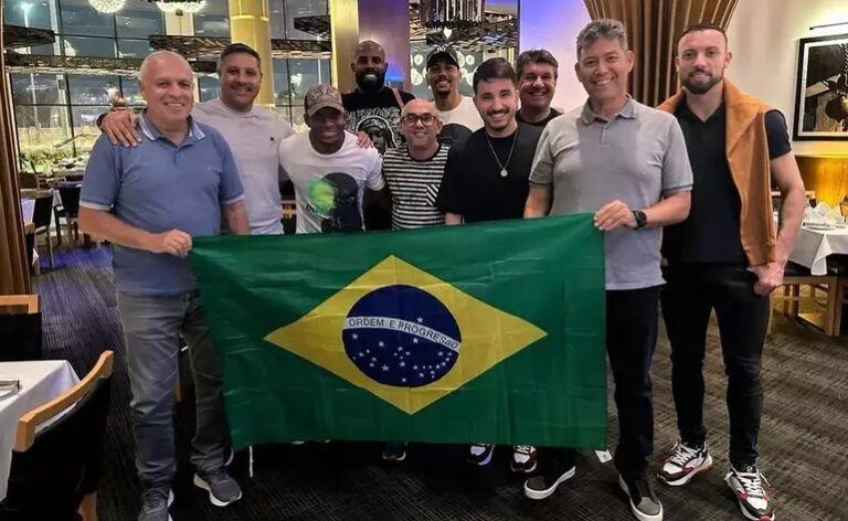 Jogadores brasileiros conseguem ônibus para fugir de Guerra no Sudão