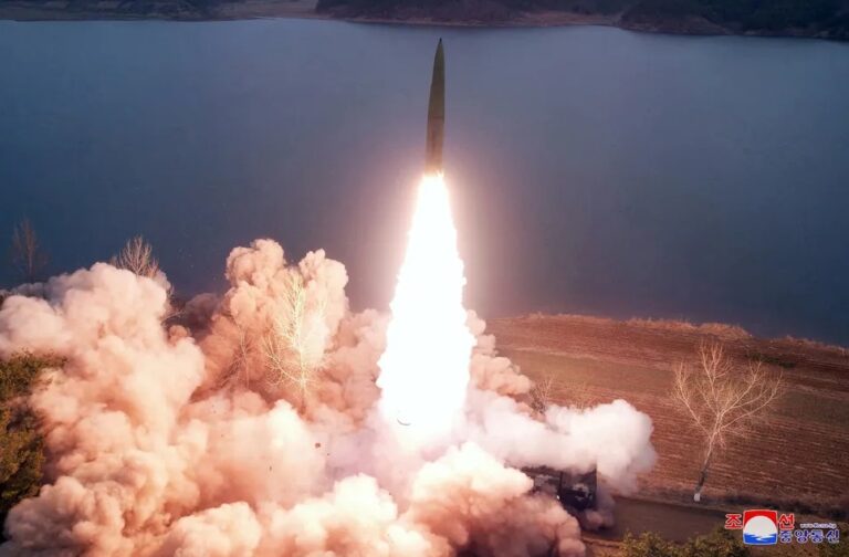 Coreia do Norte vê região à beira de uma guerra nuclear