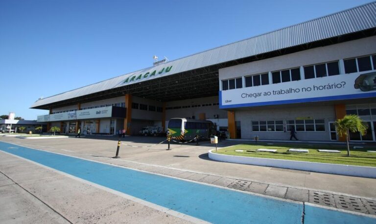 Fluxo de embarques e desembarques no aeroporto de Aracaju cresce 25,7%
