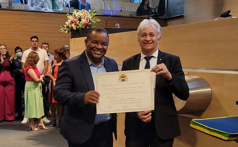 Jornalista sergipano é premiado pela Câmara Municipal de Recife