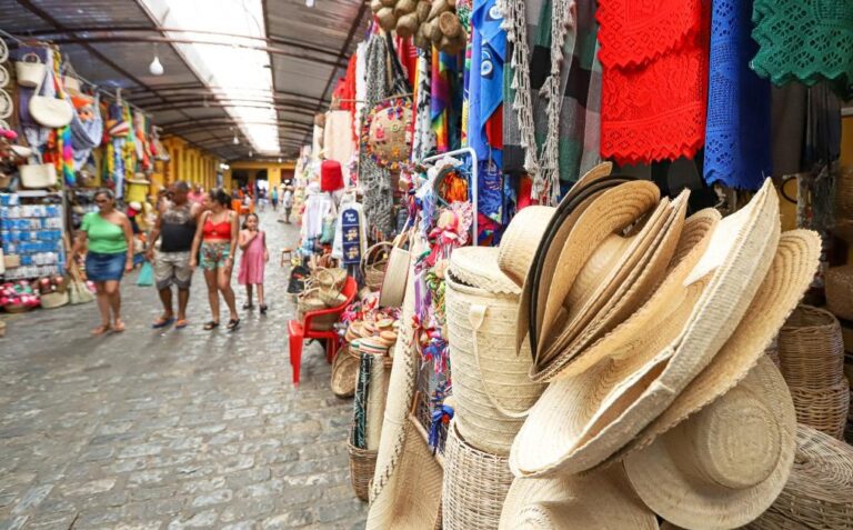 Artesanato sergipano atrai turistas e aracajuanos aos mercados centrais