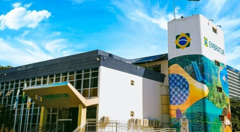 Transferência de verba do “Sistema S” para Embratur gera disputa entre as instituições