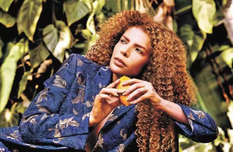 Vanessa da Mata apresenta show “Vem Doce” em Aracaju