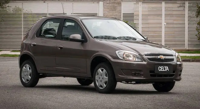Carro popular encareceu mais de 200% em 10 anos, mostra levantamento