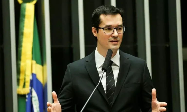 Deltan Dallagnol presta depoimento à PF nesta sexta-feira