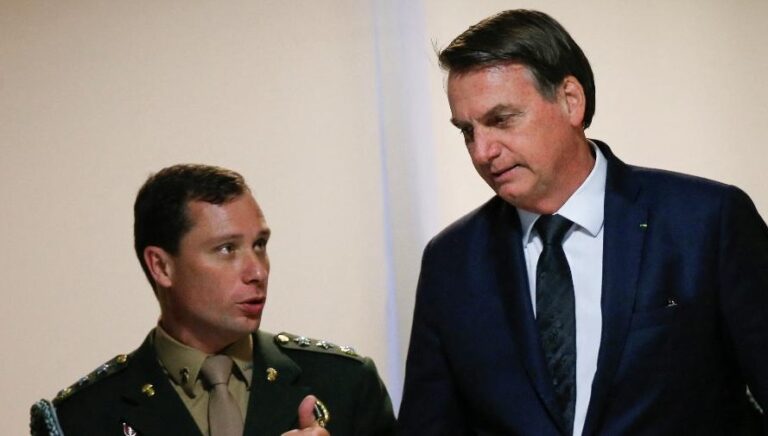 PF prende Mauro Cid, ex-ajudante de ordens do Bolsonaro