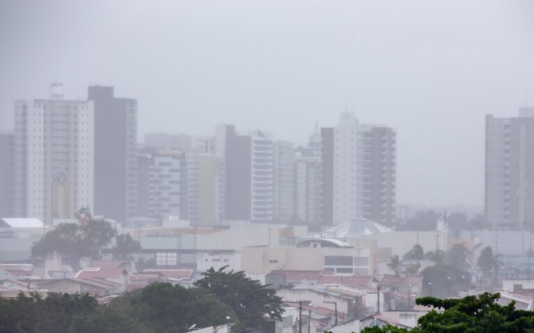 Acumulado de chuva, até domingo, poderá chegar a 50 mm nas regiões leste e sul