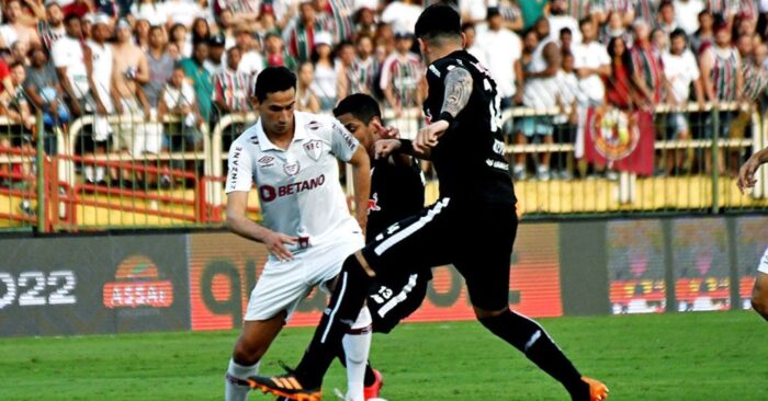 Sem vencer há 5 jogos, Fluminense recebe Bragantino pelo Brasileirão