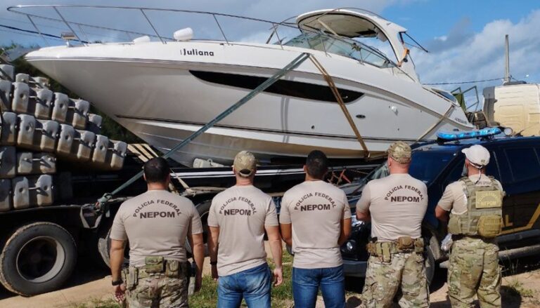 PF recebe embarcação para patrulhamento marítimo e fluvial