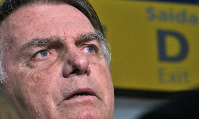 Depósitos em Pix para Bolsonaro: o que sabemos e o que o ex-presidente fala sobre os R$ 17 milhões arrecadados