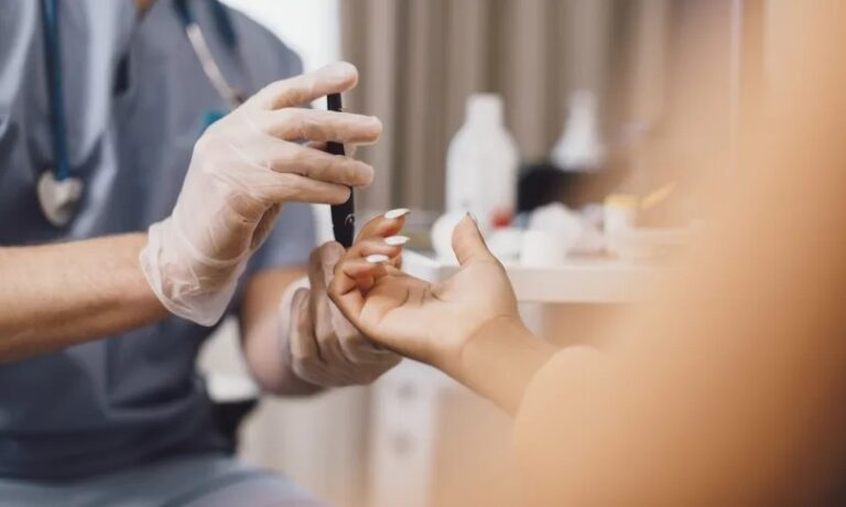 Mais de 1,3 bilhão de pessoas viverão com diabetes até 2050, estimam cientistas