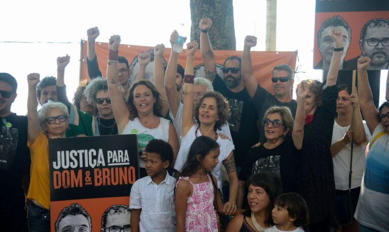 Em Copacabana, ato homenageia Dom e Bruno um ano após suas mortes