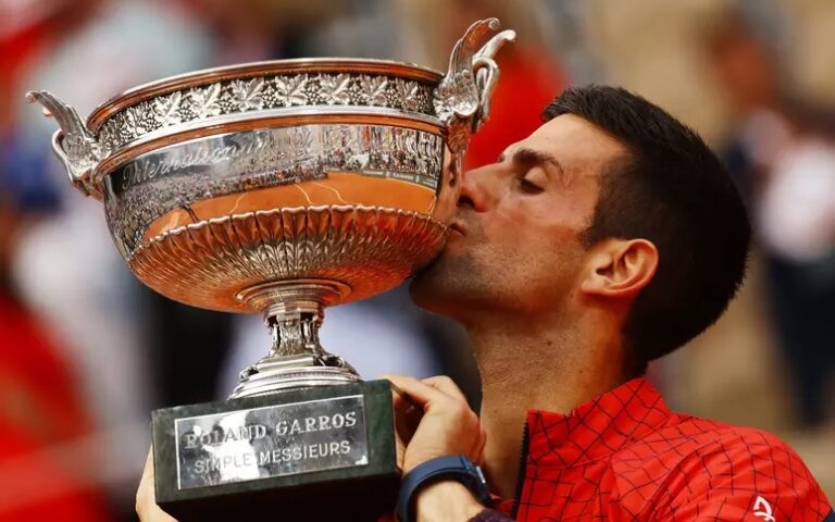 Djokovic faz 3 a 0 em Ruud, é tri em Roland Garros
