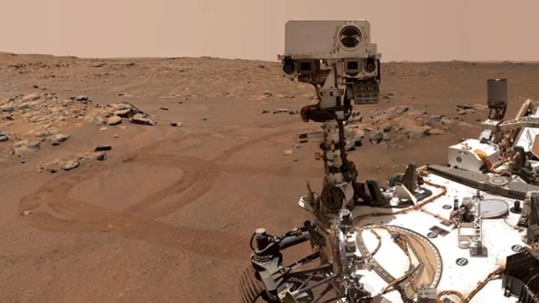 Robô da Nasa descobre matéria orgânica em Marte