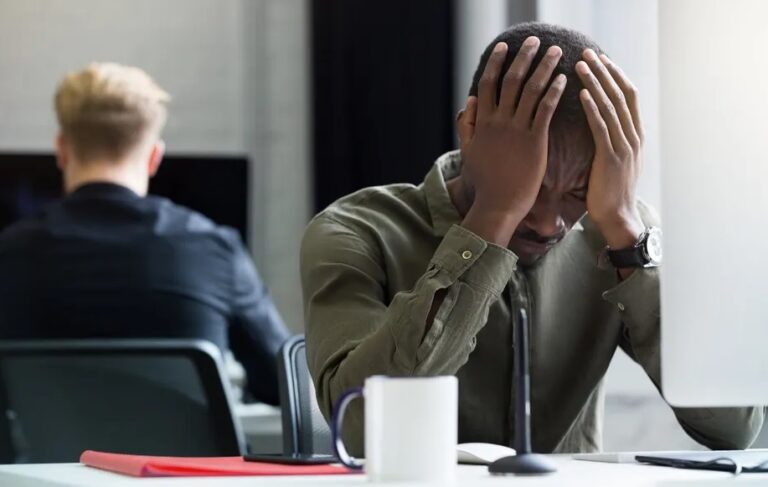 Quais são os sete empregos que causam mais infelicidade, de acordo com Harvard