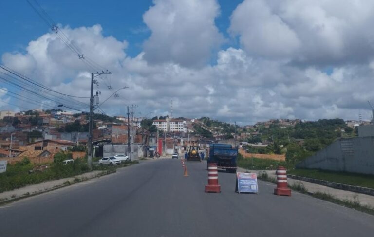 Trânsito em trecho da Euclides Figueiredo será alterado para realização de obra