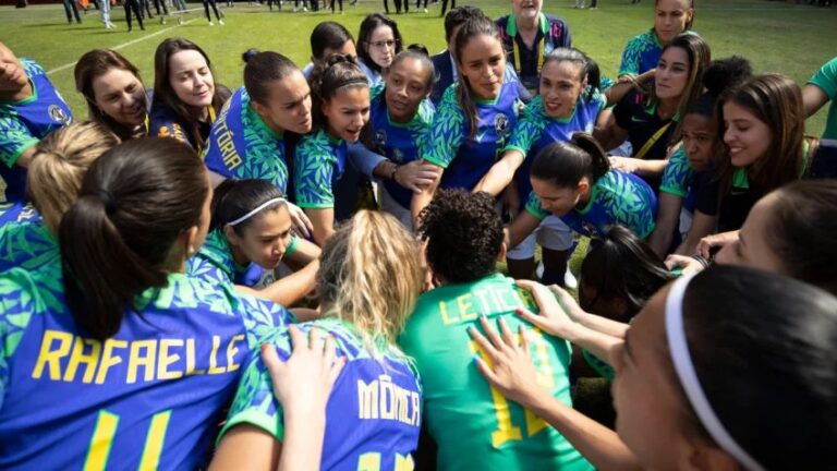 Bancos abrirão mais tarde na estreia da seleção feminina na Copa