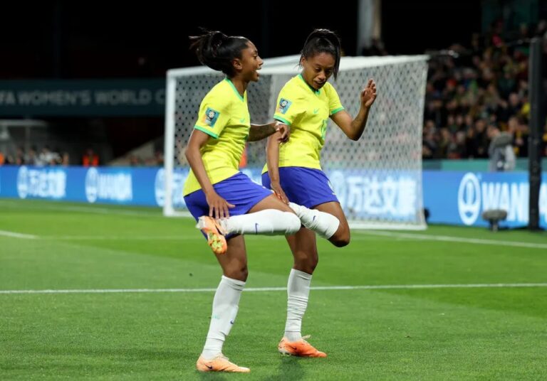 Brasil goleia Panamá e lidera grupo da Copa do Mundo Feminina