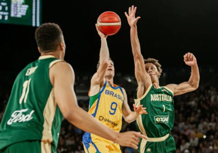 Brasil vence a Austrália e lidera torneio amistoso para Copa do Mundo