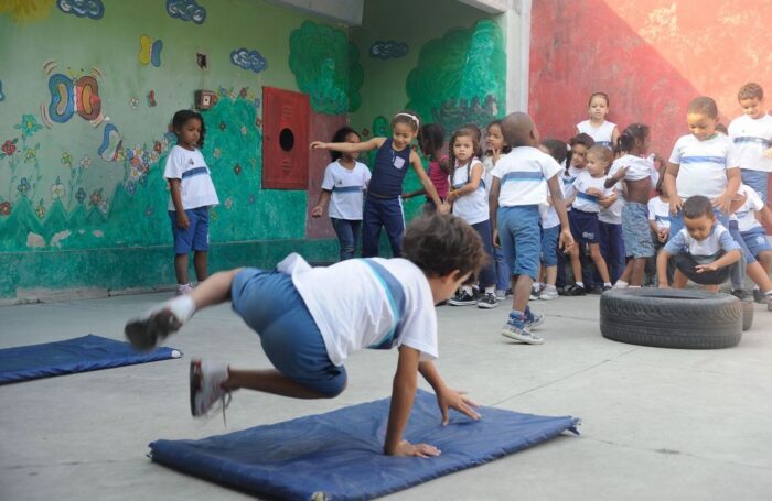 Formação de professores é desafio no ensino fundamental, diz pesquisa